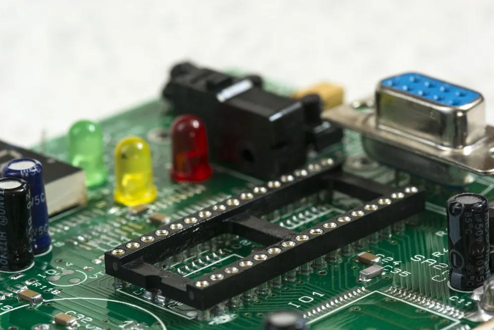 Gniazdo PCB 1