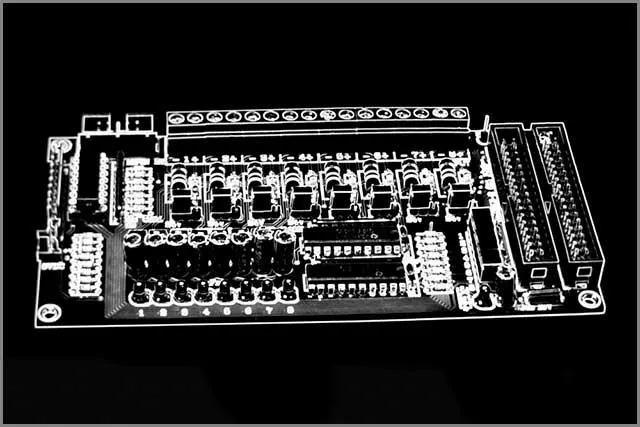 (szkic schematu do wykonania PCB online)