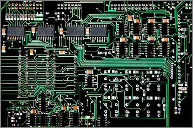 （ALT- Przeglądaj układy PCB, aby uniknąć niepotrzebnych kosztów）.