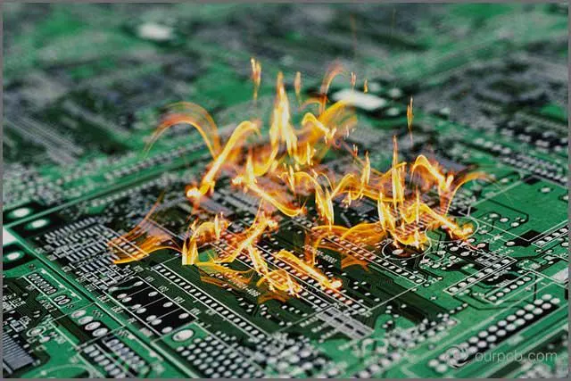 (PCB w ogniu)