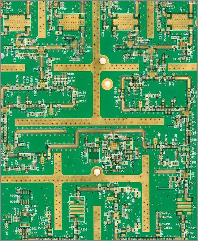 ( Zielona płytka PCB z wykończeniem złotym)