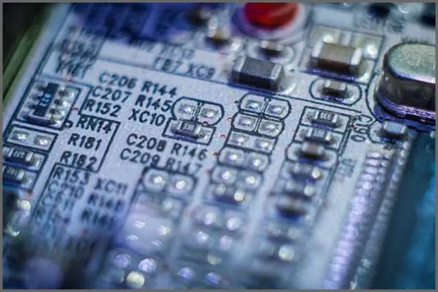 Czarny PCB 2