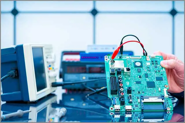 PCB testowanie za pomocą sprzętu
