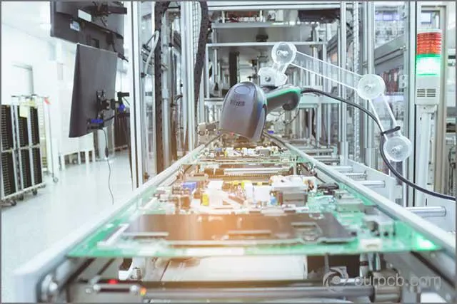 Wnętrze zakładu producenta płyt PCB z branży Hi-tech
