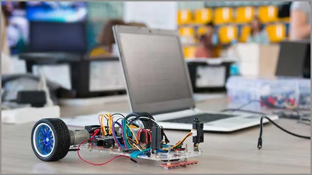 To pokazuje prototyp samochodu-robota przy użyciu p