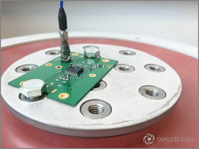 (Elektroniczna płytka drukowana PCB do testowania niezawodności drgań)