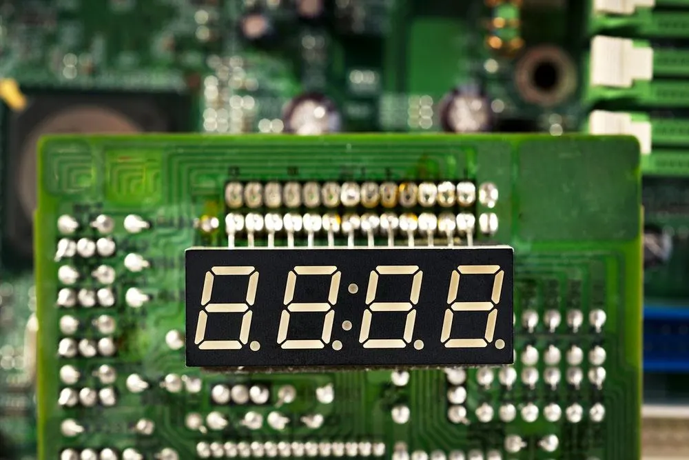 Płytka elektroniczna cyfrowego budzika