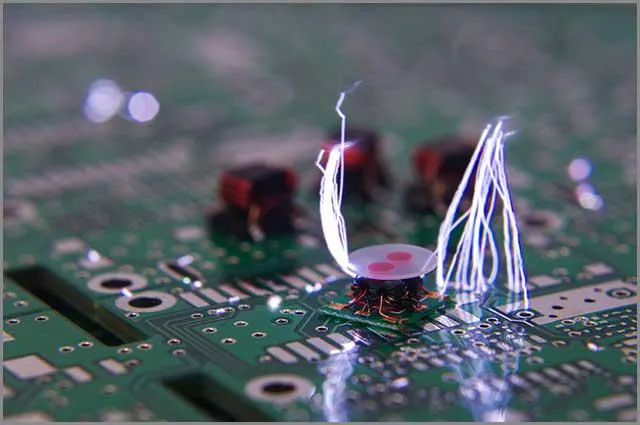 (komponent elektroniczny RF)